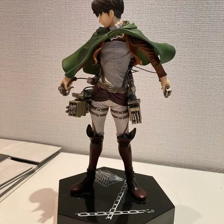 [BUNJANG] Banpresto Ichiban Kuji Levi 3D Maneuver Gear Version Figure / 반프레스토 이치방쿠지 A상 리바이 입체기동ver