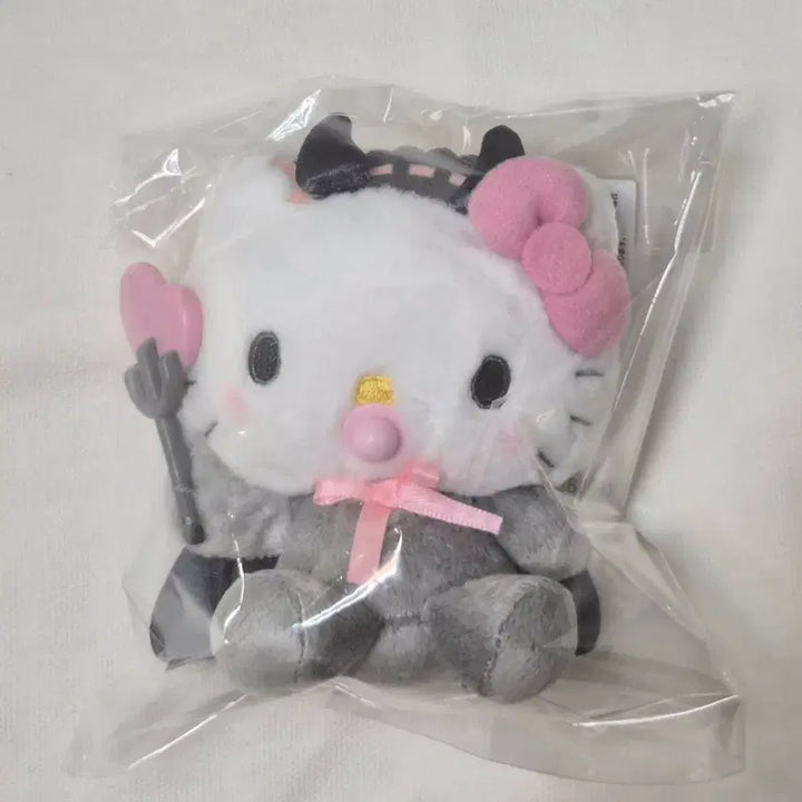 [BUNJANG] Sanrio Hello Kitty Baby Devil Mascot / 산리오 헬로 키티 베이비 데빌 마스코트