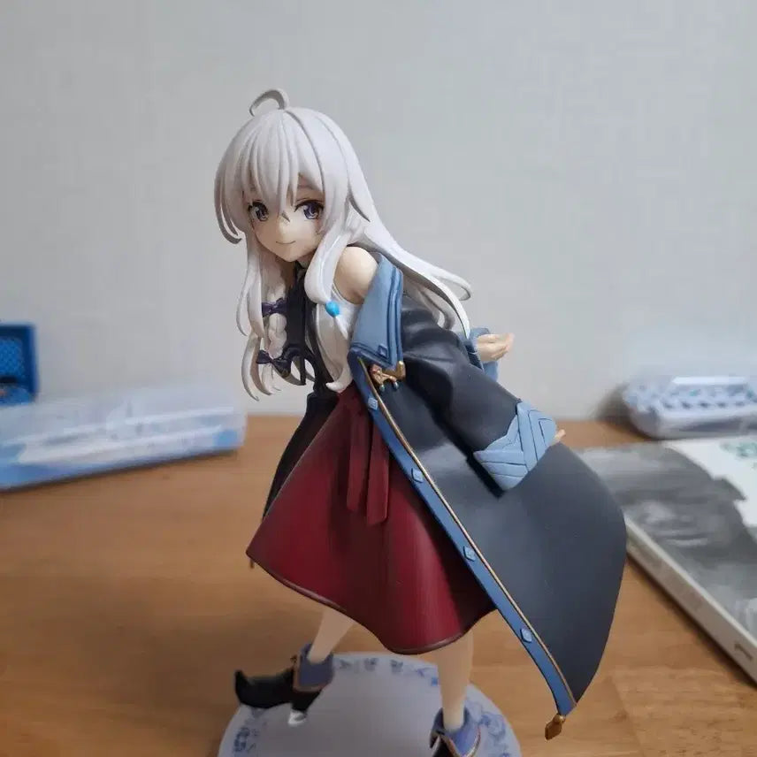 [BUNJANG]  Elaina Figure / 일레이나 피규어