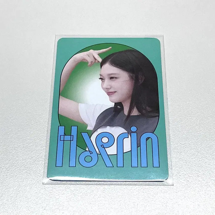 [BUNJANG] NewJeans Haerin Taiwan Big Issue Magazine POB Photocard / 뉴진스 해린 대만 빅이슈 잡지 특전 미공포 포카 포토카드