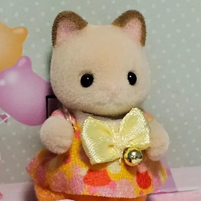 [BUNJANG] Sylvanian Families Cream Cat Baby Figure Split Set / 실바니안 모여라 아기 고양이 크림캣 분철 판매