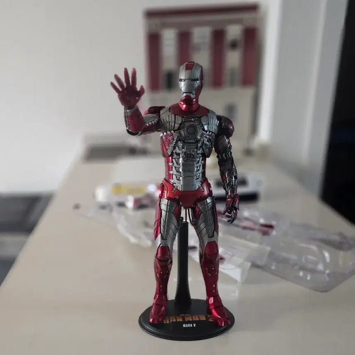 [BUNJANG] Hot Toys Iron Man Mark V Figure (Damaged/Missing Parts) / 핫토이 아이언맨 마크5  (하자 누락품)