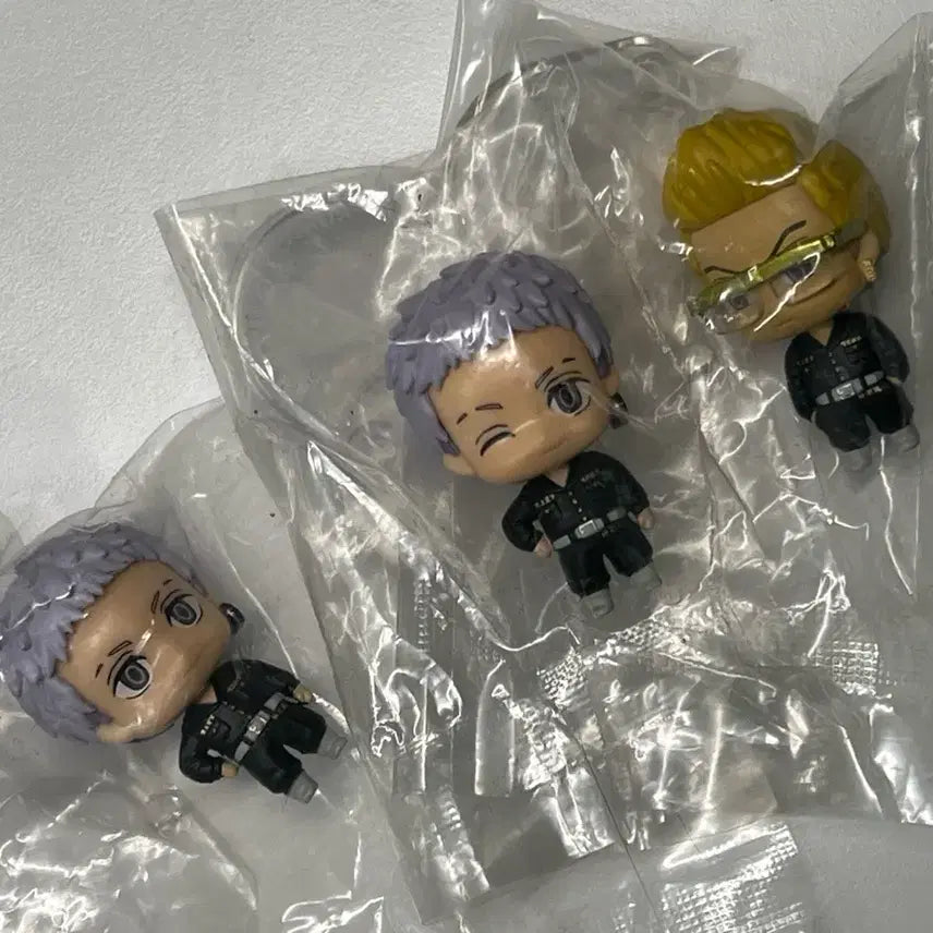 [BUNJANG] Tokyo Revengers Gacha Mitsuya &amp; Kisaki Figures / 도쿄리벤저스 도리벤 가챠 미츠야 키사키