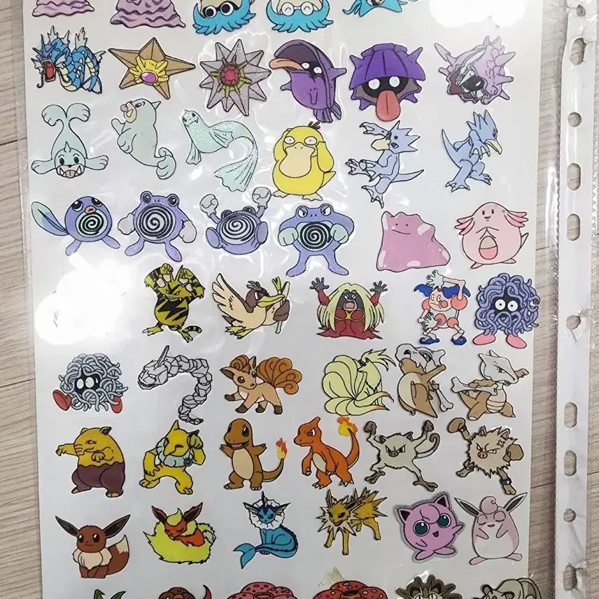 [BUNJANG] Pokemon Stickers (1999) - First Edition - Approx. 180 Stickers / 포켓몬스터 띠부씰 1999년 구버전 초판 뗀씰 180여개