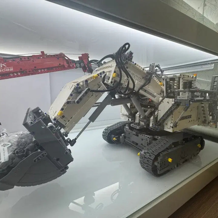 [BUNJANG] LEGO Technic 42100 Liebherr R 9800 Excavator (Assembled) / 레고 테크닉 42100