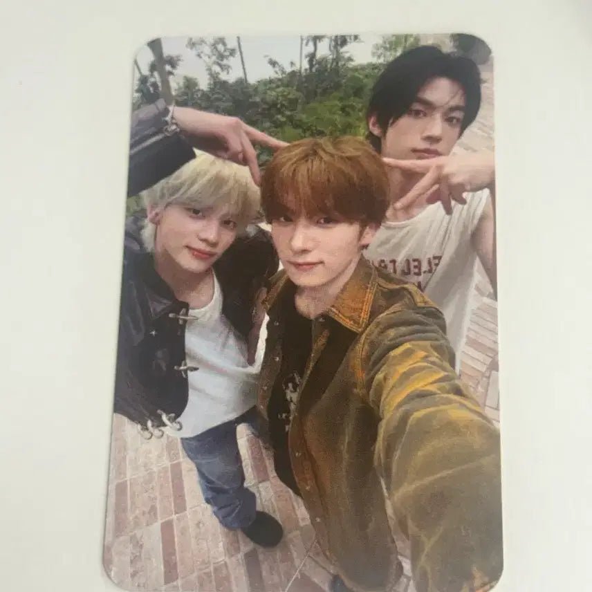 [BUNJANG] TWS (To Us) Shinyu DOHOON YOUNGJAE Harajuku The Hyundai Exclusive Photocard / 투어스 TWS 사모즈 신유 도훈 영재 도쿄 하라주쿠 더현대 특전 포토카드 양도