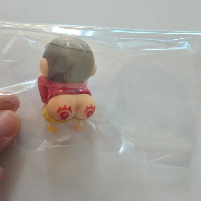 [BUNJANG] Crayon Shin-chan Figure with Stand / 짱구 피규어(스탠드 받침대포함)