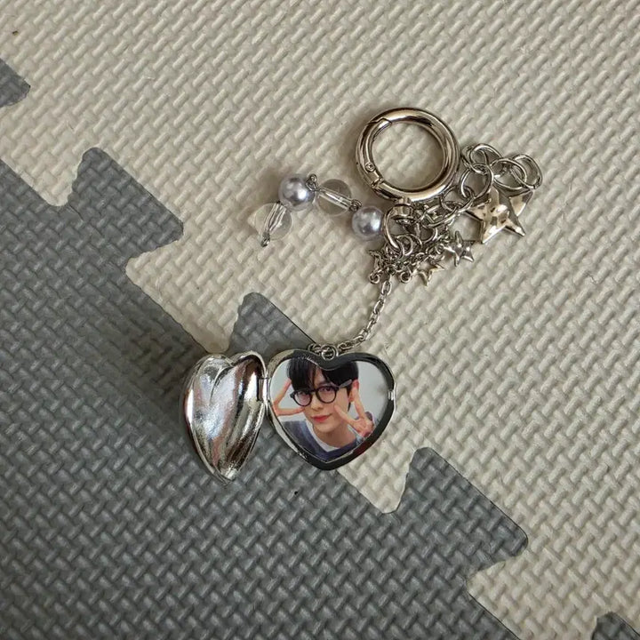 [BUNJANG] NCT WISH Yushi Heart Pendant Keyring / 탈덕 처분))) NCT WISH 하트 펜던트 유우시 키링