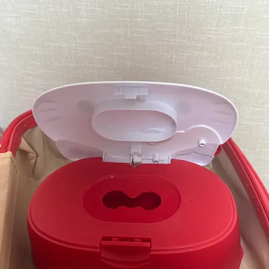 [BUNJANG] Sanrio Hello Kitty Face Shaped Wet Wipes Case / 산리오 헬로키티 얼굴 모양 물티슈 케이스 미사용 보관 새상품