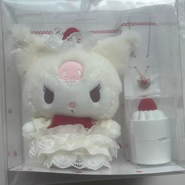 [BUNJANG] Sanrio Kuromi Shortcake Plush Doll &amp; Accessories (Sealed) / 산리오 쿠로미 쇼트케이크 누이 인형 및 악세서리 미개봉