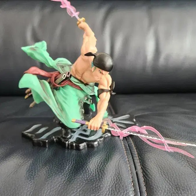 [BUNJANG] One Piece Zoro Figure / 원피스 롤로노아 조로 피규어