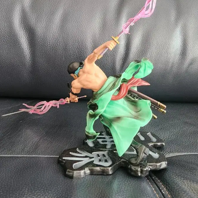 [BUNJANG] One Piece Zoro Figure / 원피스 롤로노아 조로 피규어