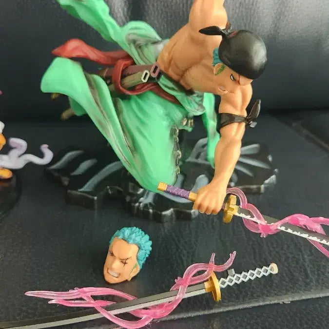 [BUNJANG] One Piece Zoro Figure / 원피스 롤로노아 조로 피규어