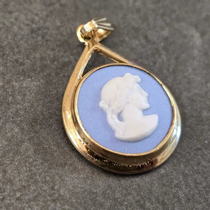 [BUNJANG] Wedgwood Jasperware Blue Cameo Necklace Pendant / 영국 웨지우드 재스퍼웨어 블루 카메오 목걸이 팬던트