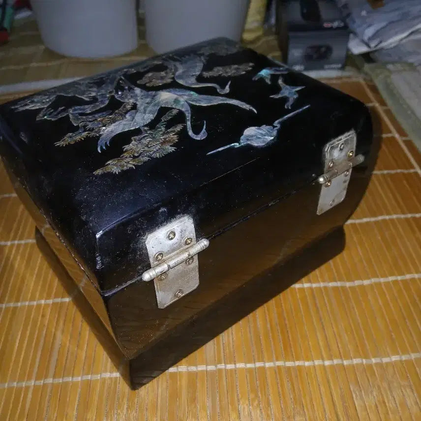 [BUNJANG] Vintage Black Lacquer Mother-of-Pearl Inlaid Circular Box / 빈티지보석함 흑칠 나전 칠기 원형함15-20-15