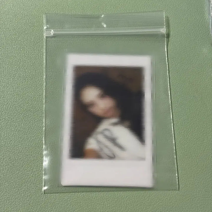 [BUNJANG] ICHILLIN JUNI Signed Polaroid / 아이칠린 주니 싸인 폴라로이드 판매 [ichillin 싸폴]