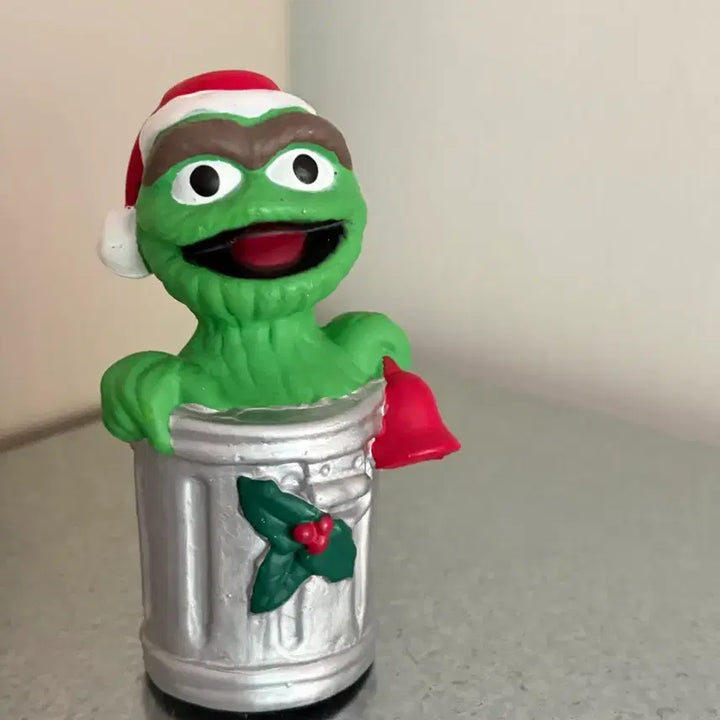 [BUNJANG] Sesame Street Oscar Figure / 세서미 스트리트 오스카 피규어