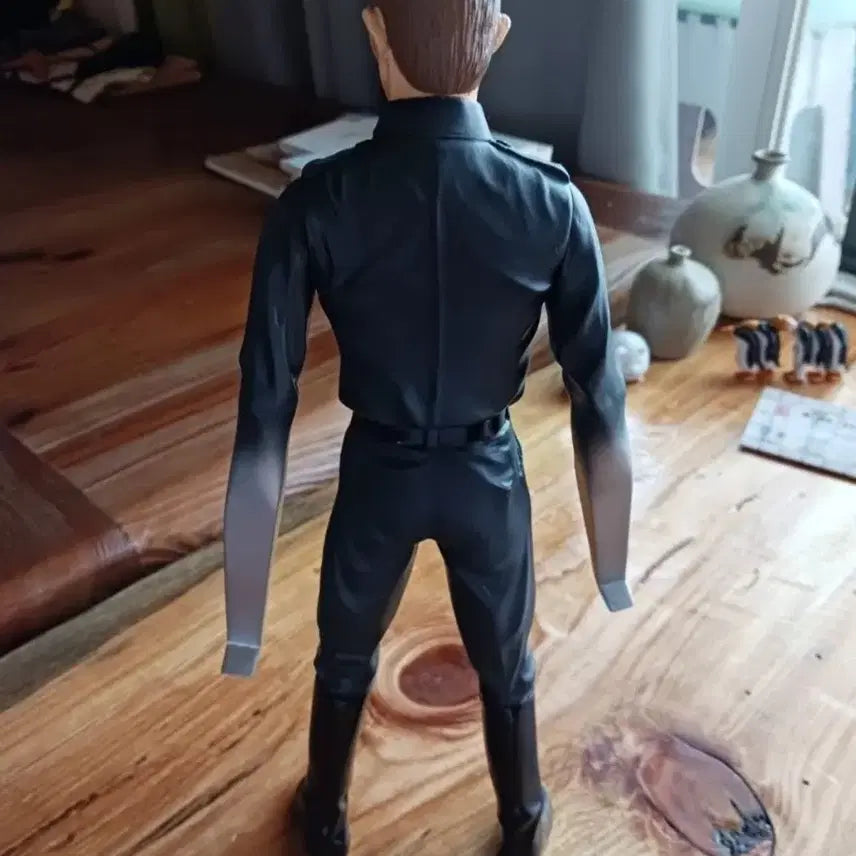 [BUNJANG] Terminator T-800 Police Cosplay Figure / 터미네이터 T-800 경찰 코스프레 피규어