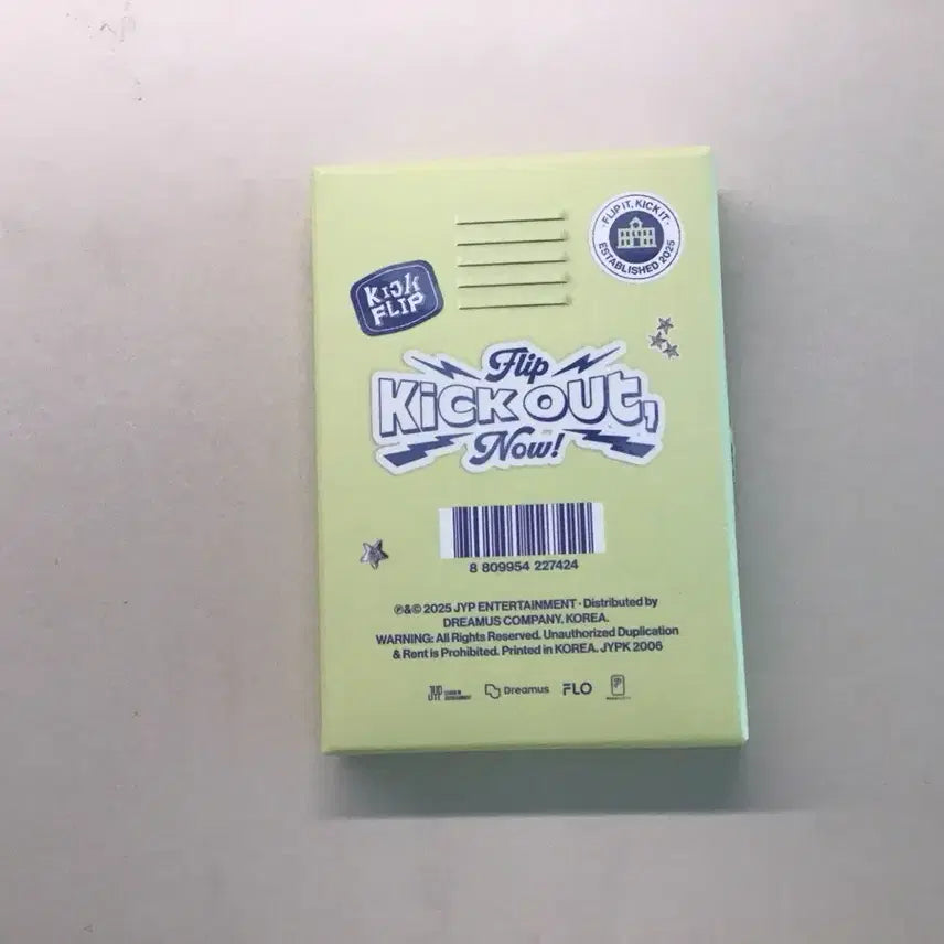 [BUNJANG] Kickflip Kick Out Flip Now Classroom Cabinet Version / 킥플립 Kick out, flip now 클래스룸 캐비닛 버전