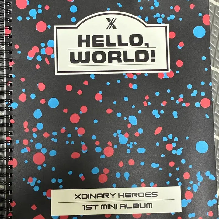 [BUNJANG] Xdinary Heroes XH Hello, World! T Version Album (Unsealed) / 엑스디너리히어로즈 엑디즈 헬로월드 개봉앨범 t버전 판매