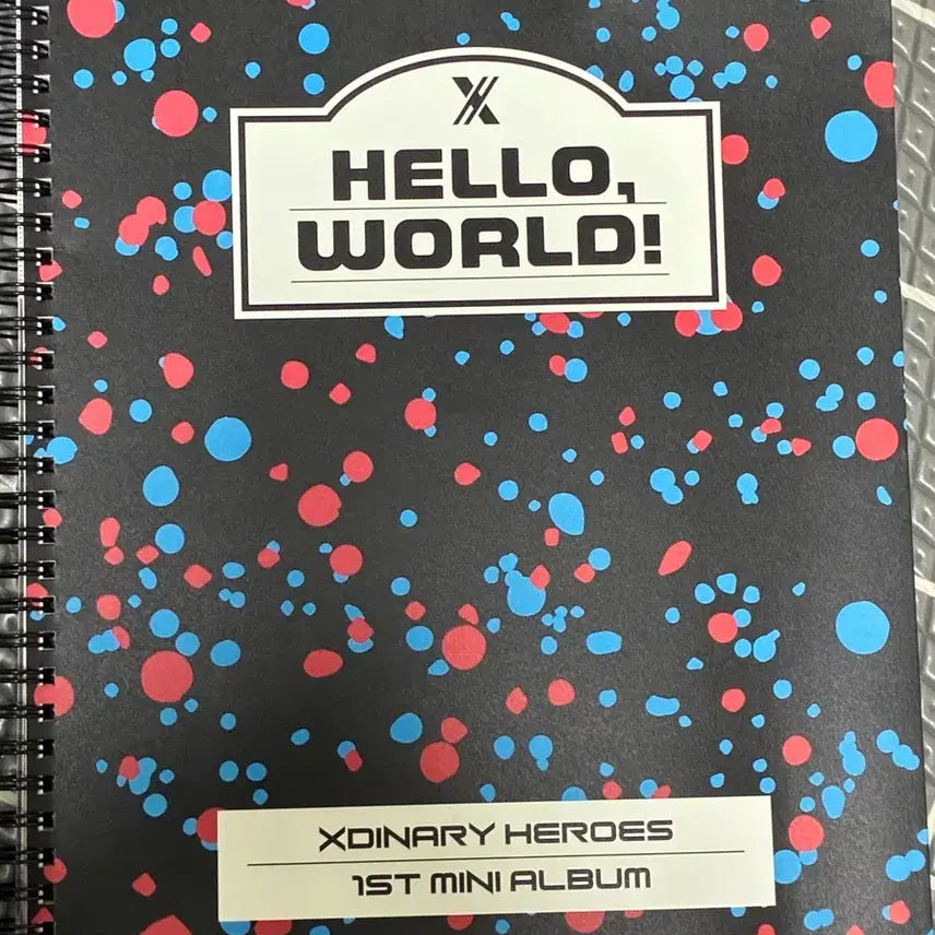 [BUNJANG] Xdinary Heroes XH Hello, World! T Version Album (Unsealed) / 엑스디너리히어로즈 엑디즈 헬로월드 개봉앨범 t버전 판매