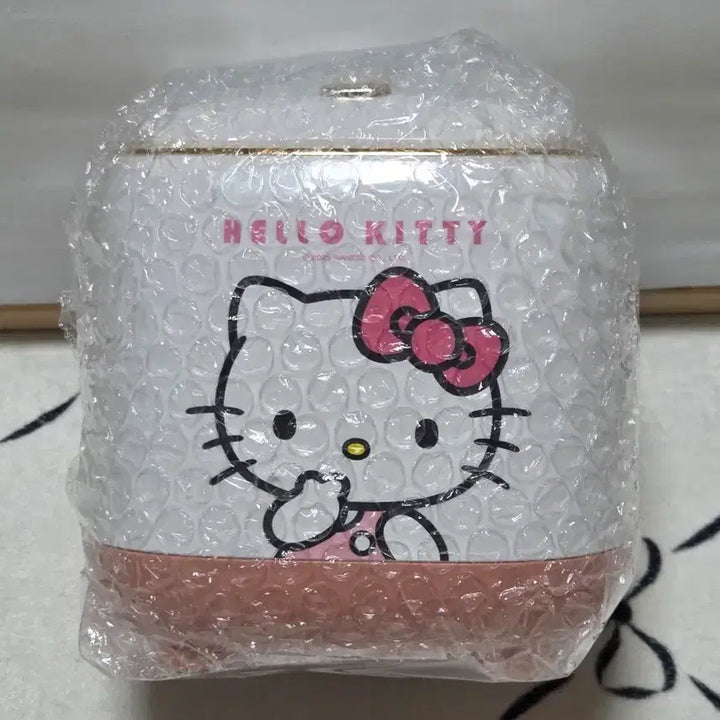 [BUNJANG] Hello Kitty Mini Trash Can / 헬로키티 미니 휴지통 새상품