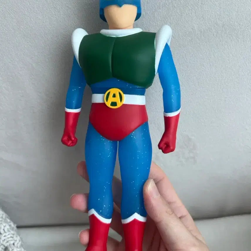 [BUNJANG] Crayon Shin-chan Glitter Action Mask Figure / 짱구는 못말려 글리터 액션가면 피규어