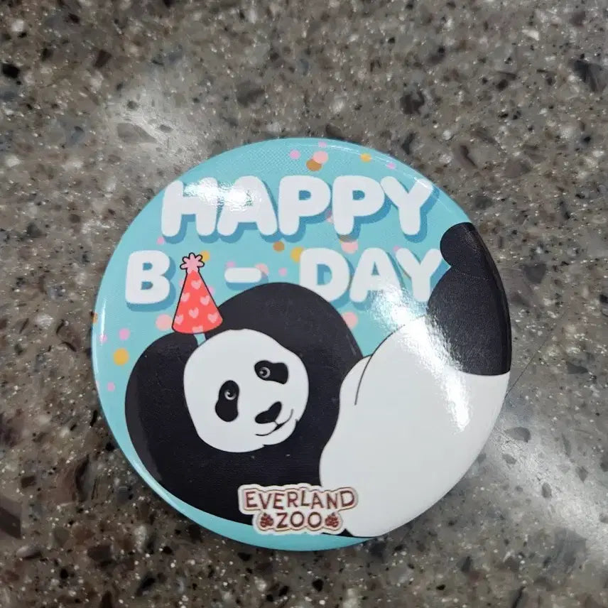 [BUNJANG] Leebao Birthday Badge / 러바오 생일뱃지