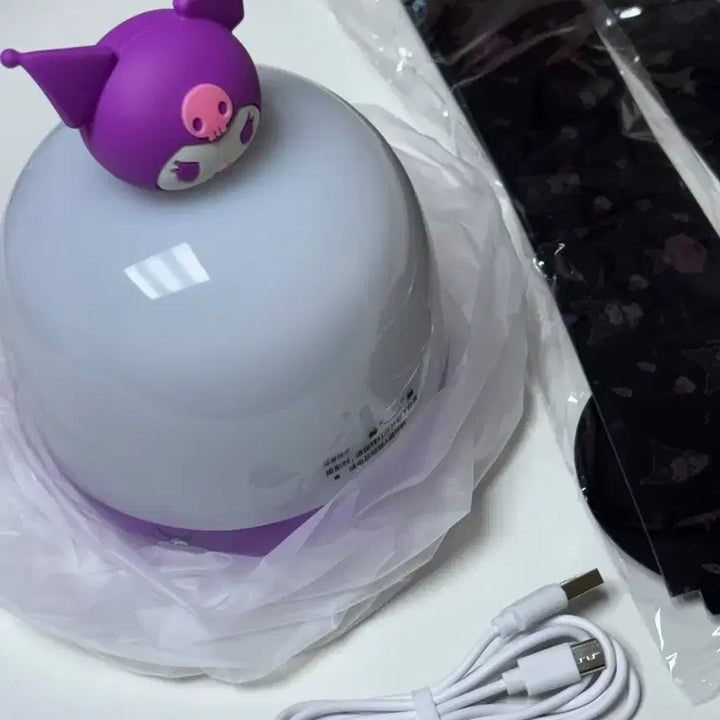 [BUNJANG] Kuromi Figure Mood Lamp / 쿠로미 피규어 무드등 조명