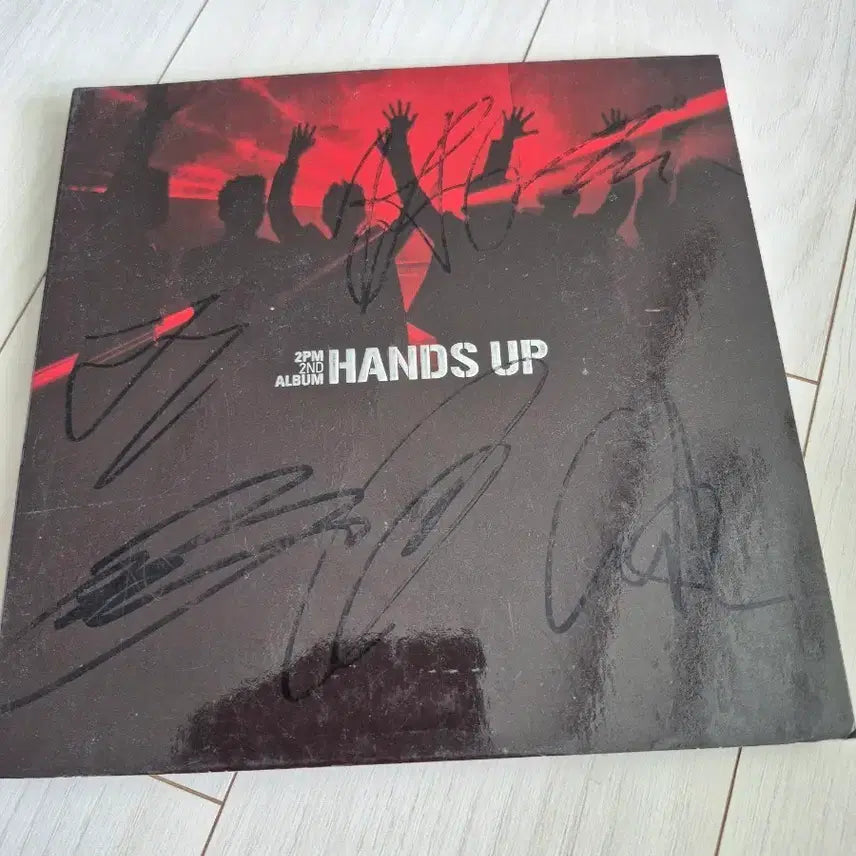 [BUNJANG] 2PM HANDS UP 2nd Album Signed CD / 친필사인  2PM 핸드업 2집 앨범