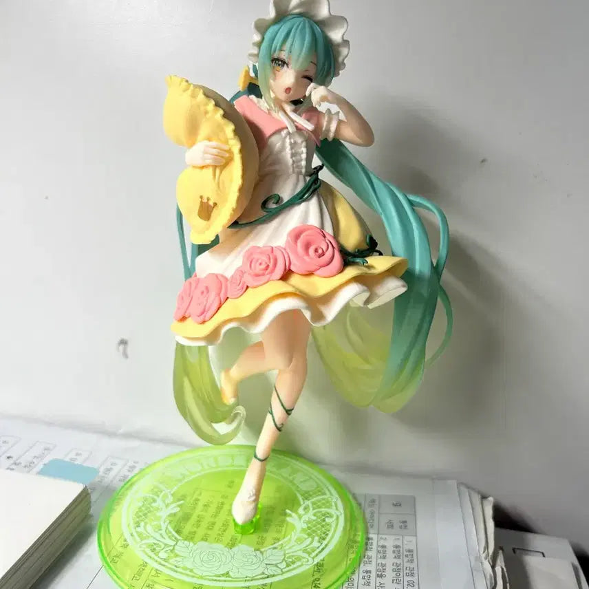 [BUNJANG] Hatsune Miku Sleeping Beauty Figure / 하츠네미쿠 잠자는 숲속의 미녀 피규어