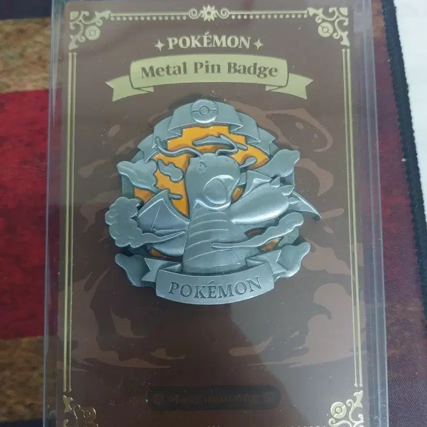 [BUNJANG] Pokemon Dragonite Metal Badge / 포켓몬스터 망나뇽 메탈 뱃지 굿즈