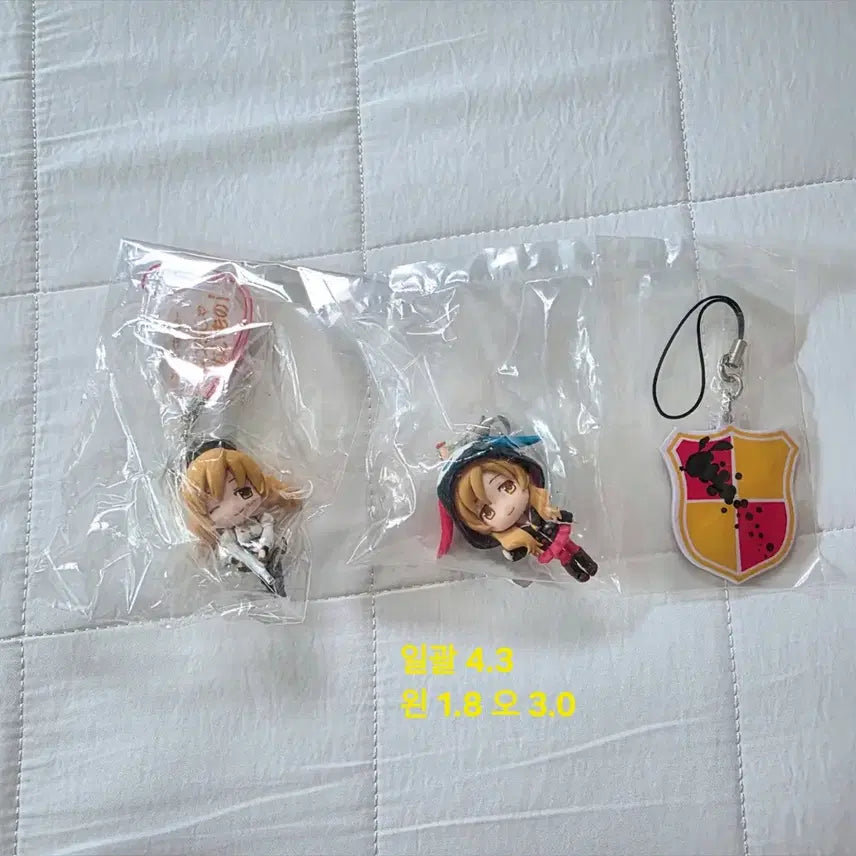 [BUNJANG] Puella Magi Madoka Magica Tomoe Mami Speech Bubble &amp; Keychain Strap Bundle / 마마마 마법소녀 마도카 마기카 토모에 마미 말풍선 피규어 스트랩 키링 스트랩 일괄 판매합니다.