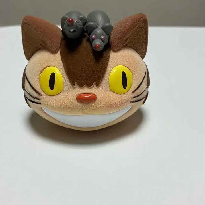 [BUNJANG] Totoro Catbus Gacha Figure / 토토로 고양이 버스 가챠