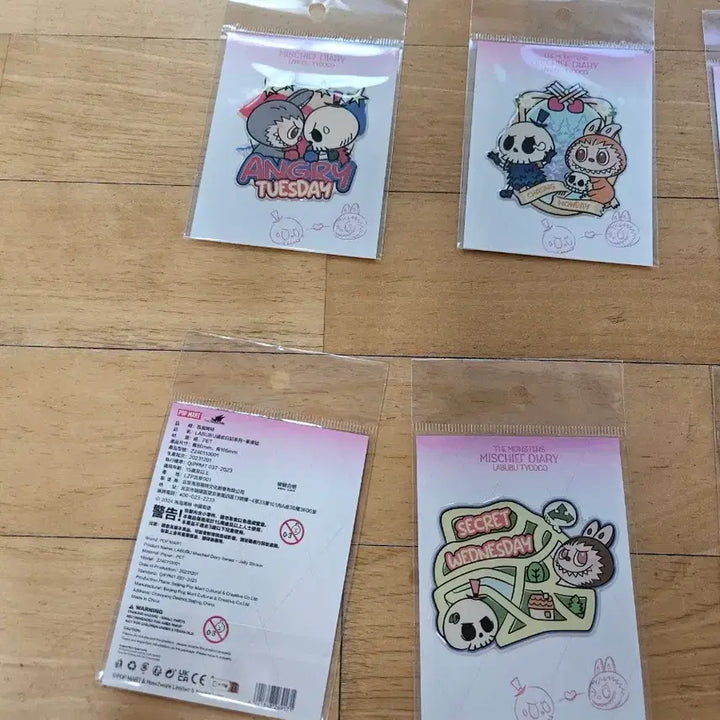 [BUNJANG] Pop Mart Labubu Series Epoxy Sticker Set (7 Types, 8 Sheets) / 팝마트 라부부 시리즈 에폭시 스터커 7종 8장