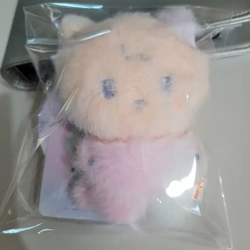 [BUNJANG] ATEEZ Aniteez Color Mix Uyoong Cat Plushie Keychain (Unused) / 에이티즈 애니티즈 팝업 MD 컬러 믹스 우요냥 인형 키링 (미사용)