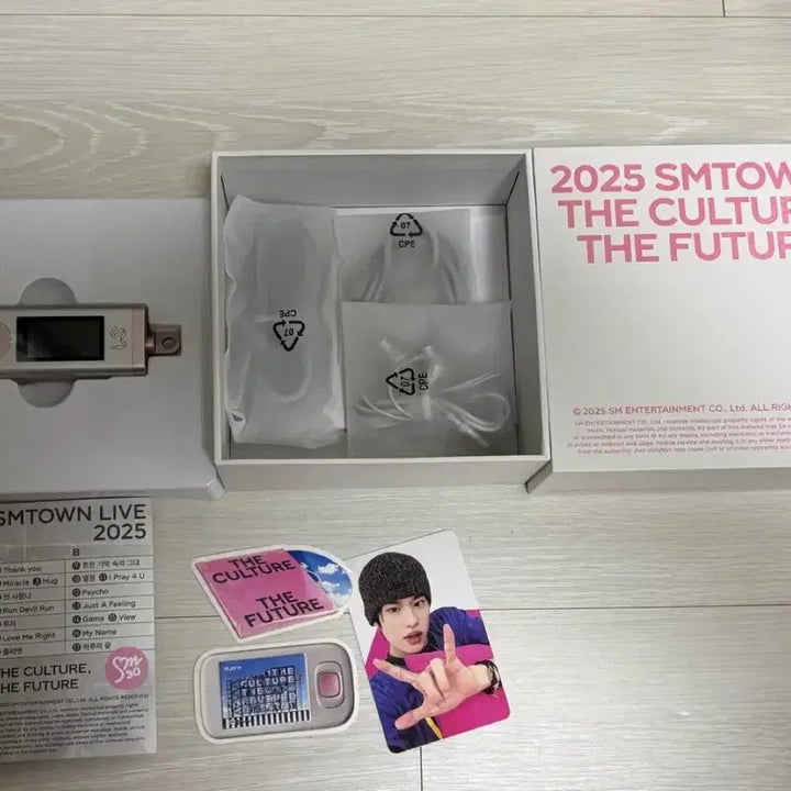 [BUNJANG] SMTOWN 30th Anniversary Irriver MP3 Player with Sohee Photocard / SMTOWN 2025 30주년 아이리버 소희 엠피쓰리 mp3 풀박 양도