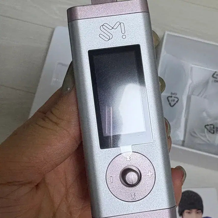 [BUNJANG] SMTOWN 30th Anniversary Irriver MP3 Player with Sohee Photocard / SMTOWN 2025 30주년 아이리버 소희 엠피쓰리 mp3 풀박 양도