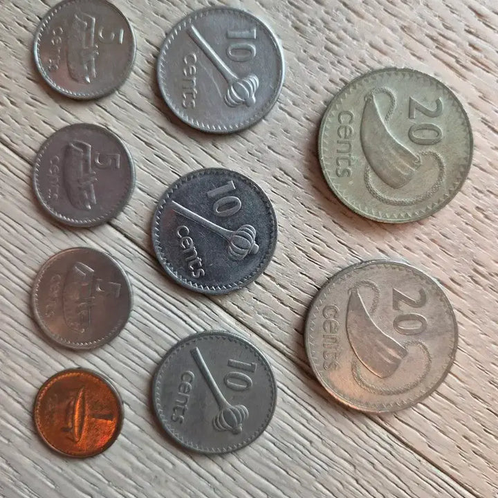 [BUNJANG] Fiji Queen Elizabeth II Commemorative Coin Set / 피지 엘리자베스 여왕 기념 주화 세트