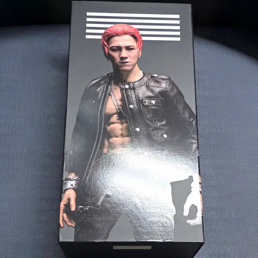 [BUNJANG] BigBang Taeyang 1/6 Scale 10th Anniversary Limited Edition Action Figure (Sealed) / BigBang 빅뱅 태양 Taeyang 액션피규어 1/6 10주년 한정판(미개봉)