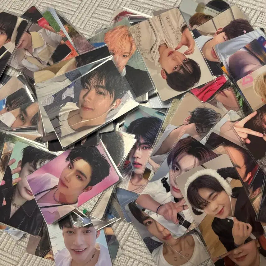 [BUNJANG] ZB1 Sung Hanbin N-WORLD Photocard Bundle Set / 제베원 앤더블 포카 일괄 판매