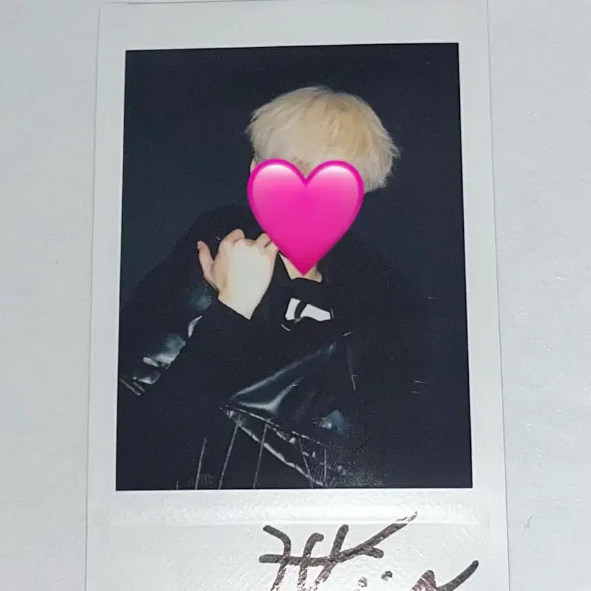 [BUNJANG] AMP Ha Yujun Signed Polaroids / 에이엠피 하유준 싸인 폴라