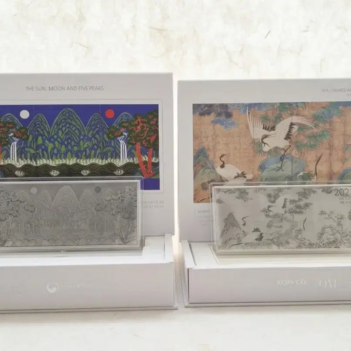 [BUNJANG] Komsco Premium Royal Series Lunar Landscape Folding Screen &amp; Joyful Landscape Folding Screen Silver Medals (2-Coin Set) / [한국조폐공사] 일월오봉도 / 해학반도도 지폐형 은메달 2종 세트