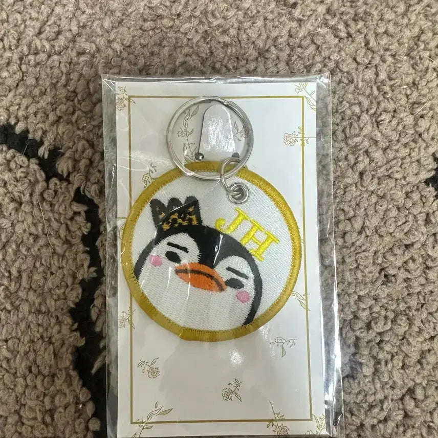 [BUNJANG] 2PM Junho Pengpengi Embroidered Keyring (2023 Japan Popup MD) / [미개봉 새상품] 2023 2PM 일본 팝업 MD 준호 펭펭이 자수 키링