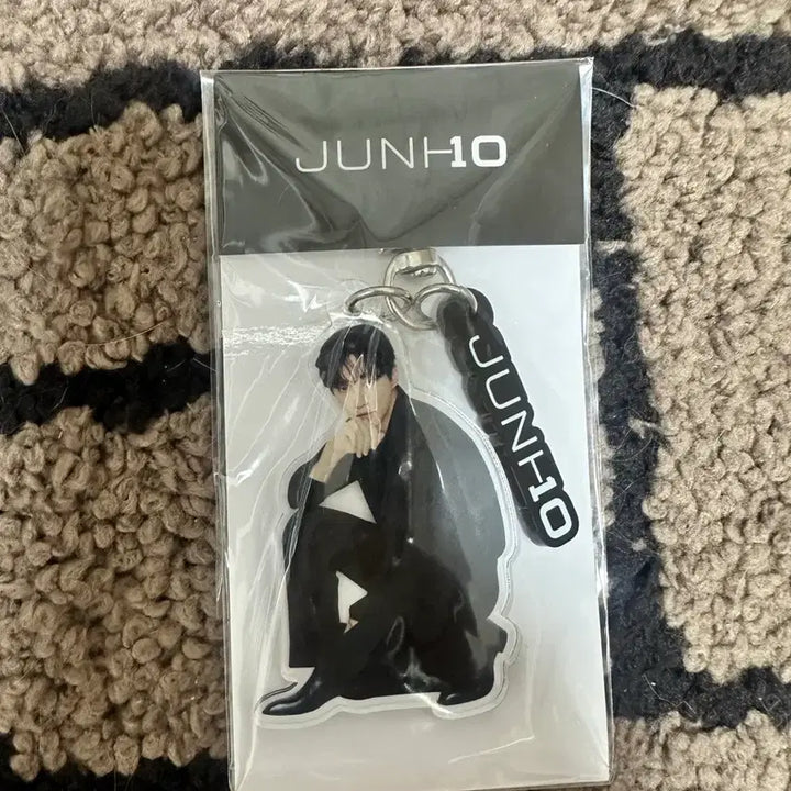[BUNJANG] 2PM Junho 2023 Arena Tour Acrylic Keyholder (A Ver.) / [미개봉 새상품] 준호 2023 아레나 투어 <다시 만날 수 있는 날> 아크릴 키홀더 (A버전)