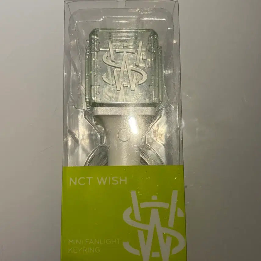 [BUNJANG] NMIXX Official Lightstick / 미니 엔위시 응원봉 믐뭔봄 판매