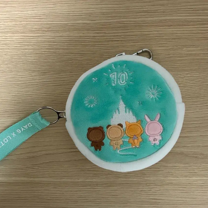 [BUNJANG] DAY6 Lotte Hotel Collaboration Pouch / 데이식스 DAY6 롯데호텔 콜라보 파우치 팬클럽 슬로건