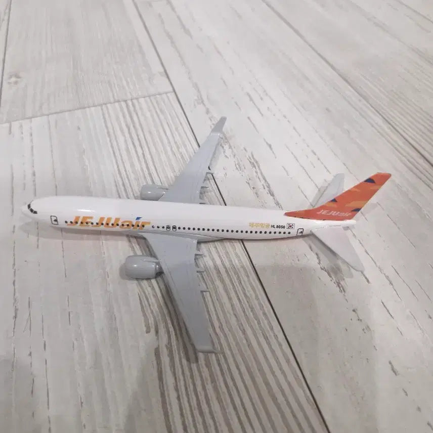 [BUNJANG] Jeju Air Airplane Model Diecast 15CM / 제주항공 비행기 모형 다이캐스트