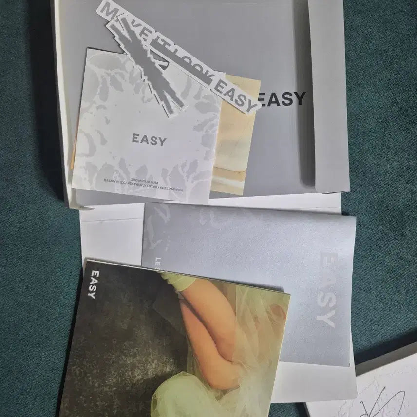 [BUNJANG] Le Sserafim 3rd Album Easy Signed Album / 르세라핌 3집 이지 친필싸인