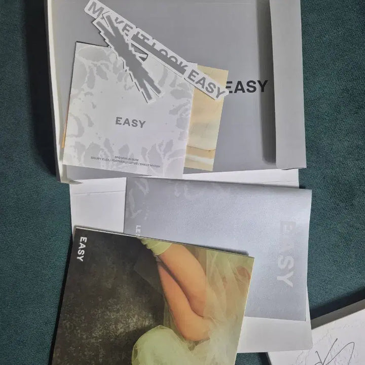 [BUNJANG] Le Sserafim 3rd Album Easy Signed Album / 르세라핌 3집 이지 친필싸인